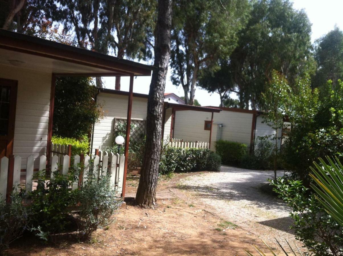 Camping I Melograni Marina Di Bibbona Exterior photo